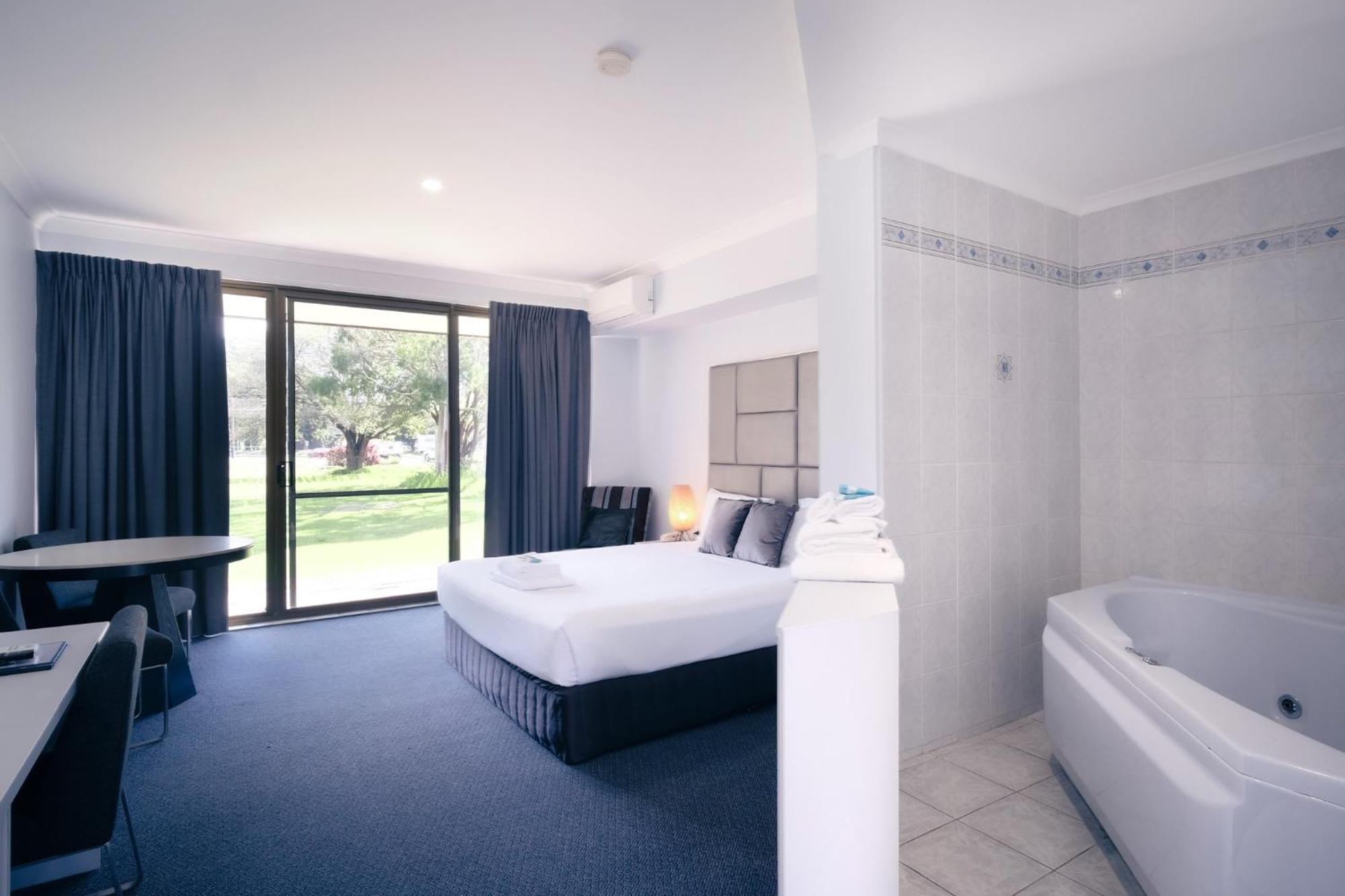Island Palms Motor Inn Forster Εξωτερικό φωτογραφία