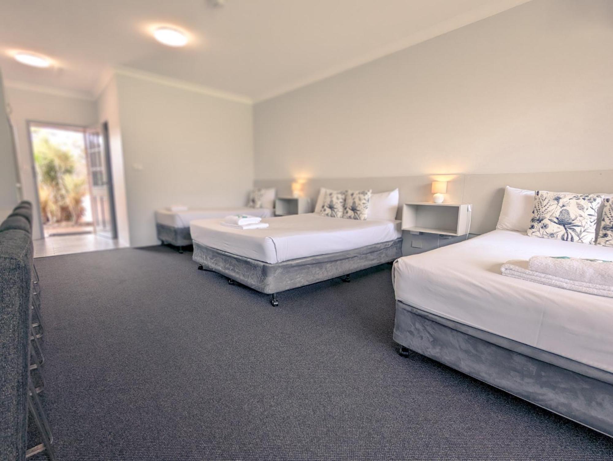 Island Palms Motor Inn Forster Εξωτερικό φωτογραφία